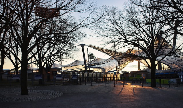 坛中极具威